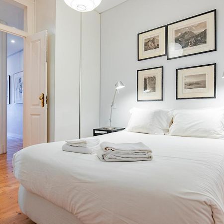 Castelo Design Aparment W/ Balcony & Super View By Lovelystay 리스본 외부 사진