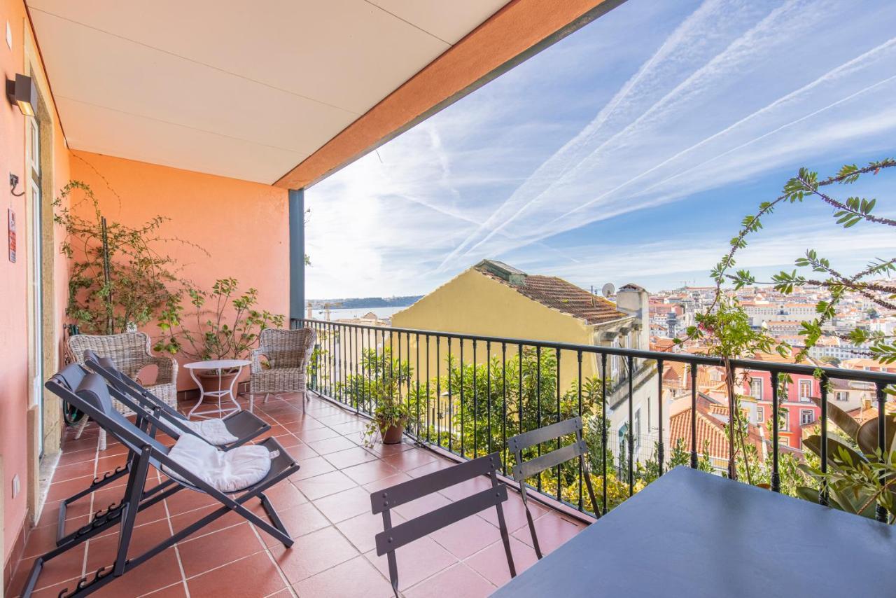 Castelo Design Aparment W/ Balcony & Super View By Lovelystay 리스본 외부 사진